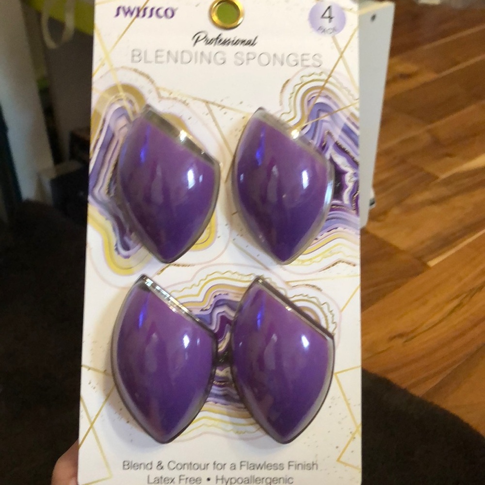 SWISSCO 4 professional blending sponges BNWT